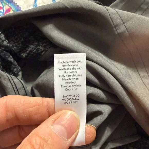 Athleta Topanga Printed Jumpsuit in Viper Black Size: L - Picture 12 of 12